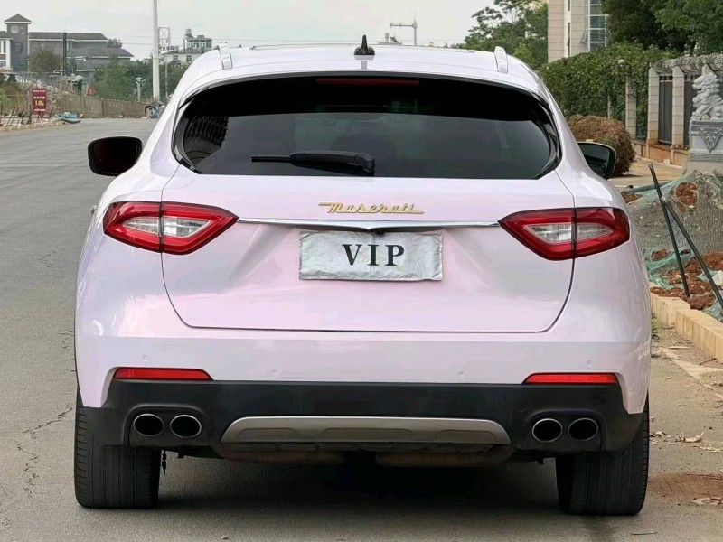 昆明17年瑪莎拉蒂Levante6