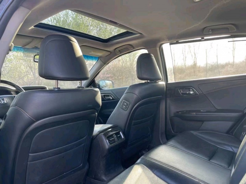 邢台16年本田雅阁8