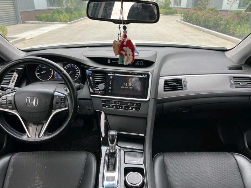 徐州16年本田思铂睿4