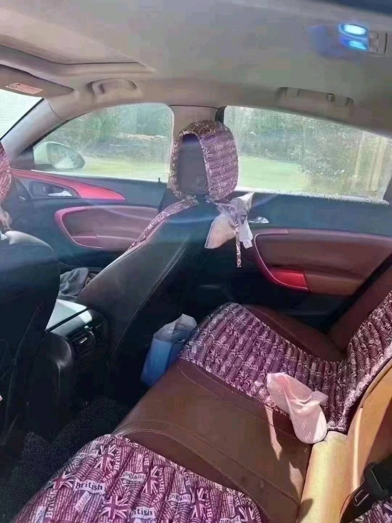 青岛15年别克君威6