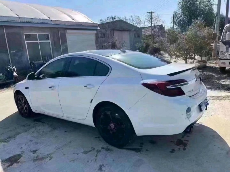 青岛15年别克君威7