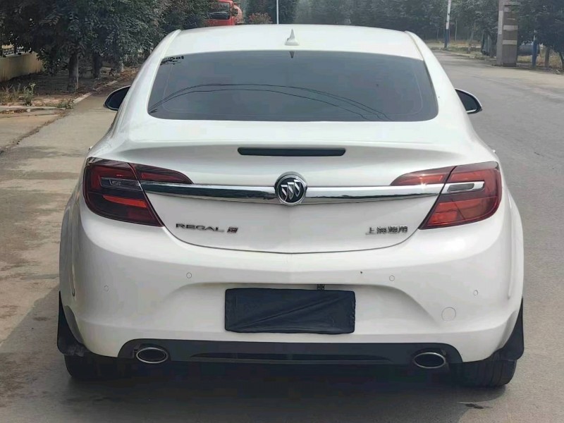 济宁15年别克君威9