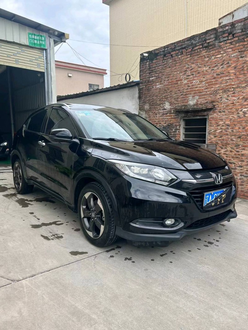 中山17年本田缤智3