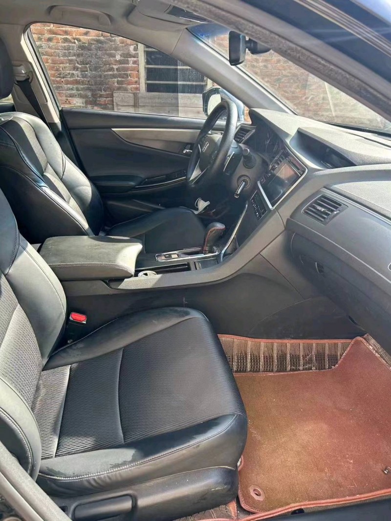 中山16年本田思铂睿4