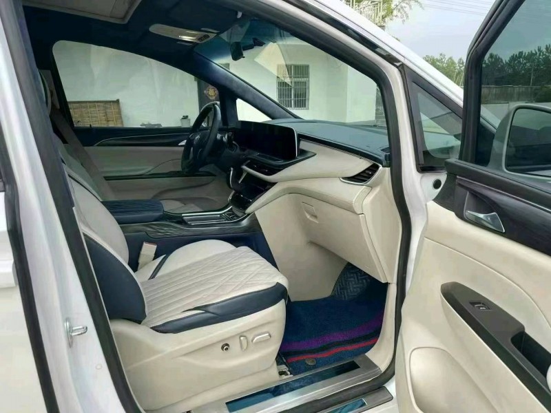 徐州21年别克GL85