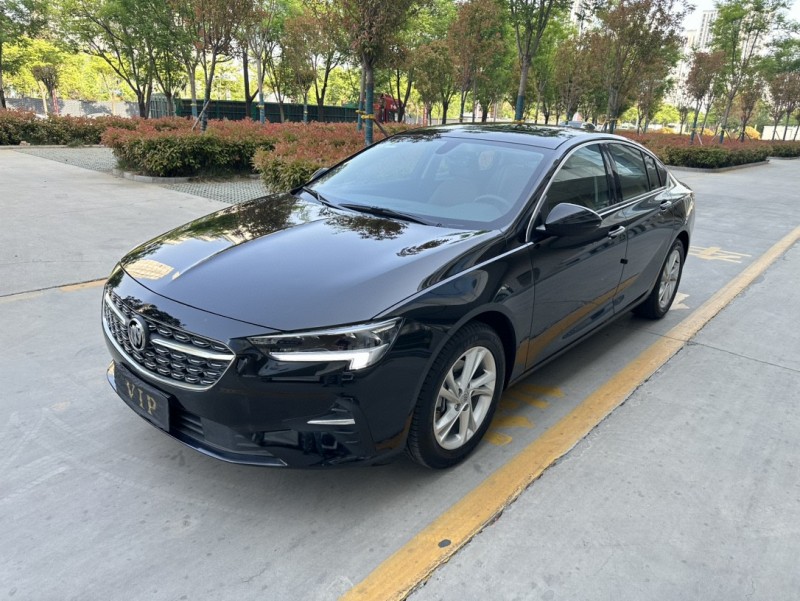 济宁23年别克君威3