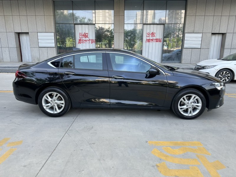 济宁23年别克君威4