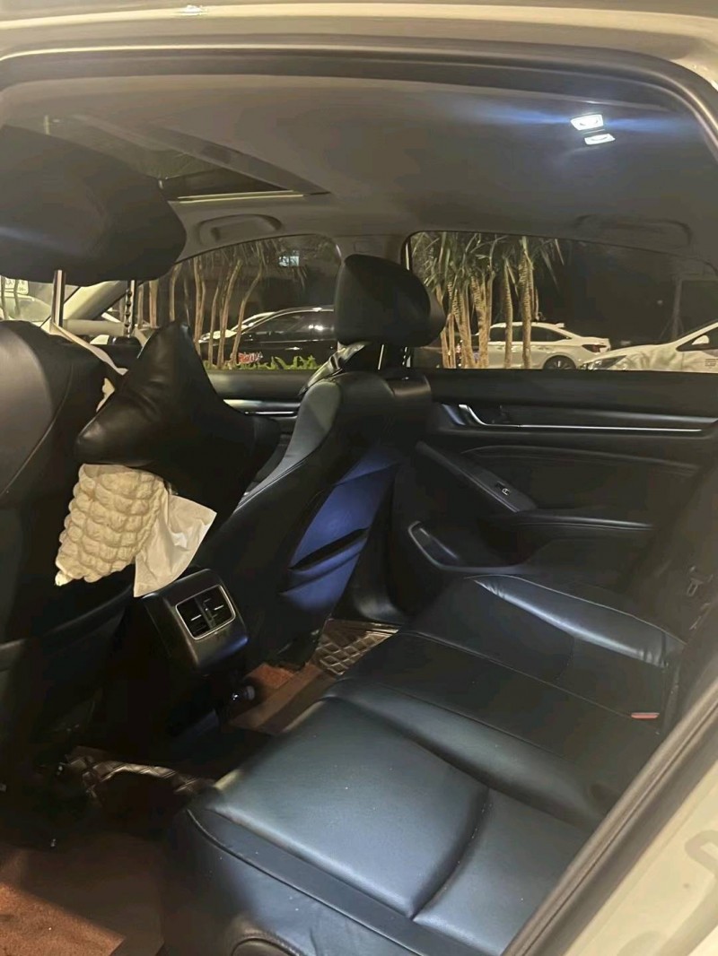 东莞19年本田雅阁4