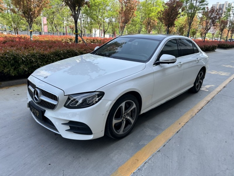 济宁18年奔驰E3