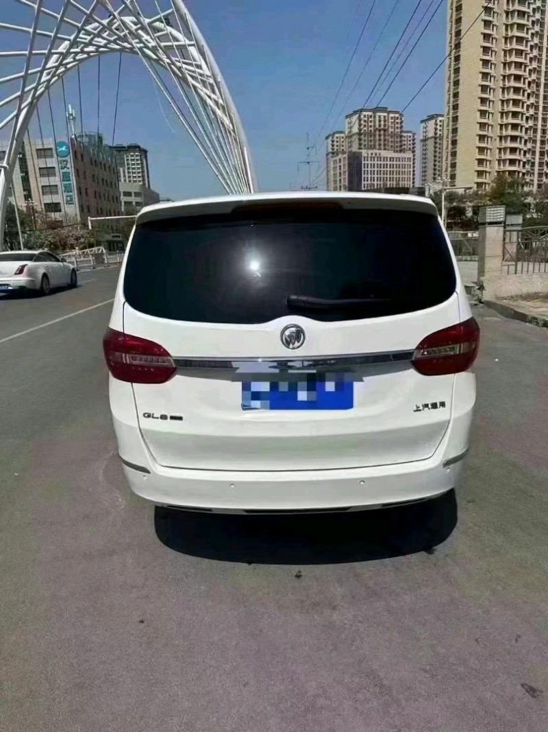 东营19年别克GL86