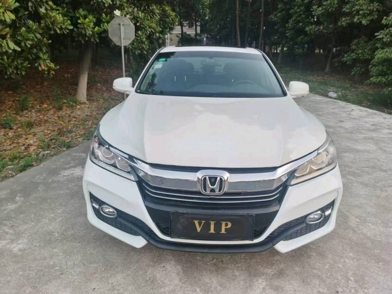 徐州17年本田雅阁1