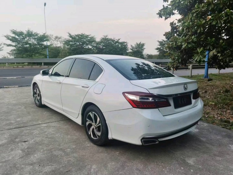 徐州17年本田雅阁6