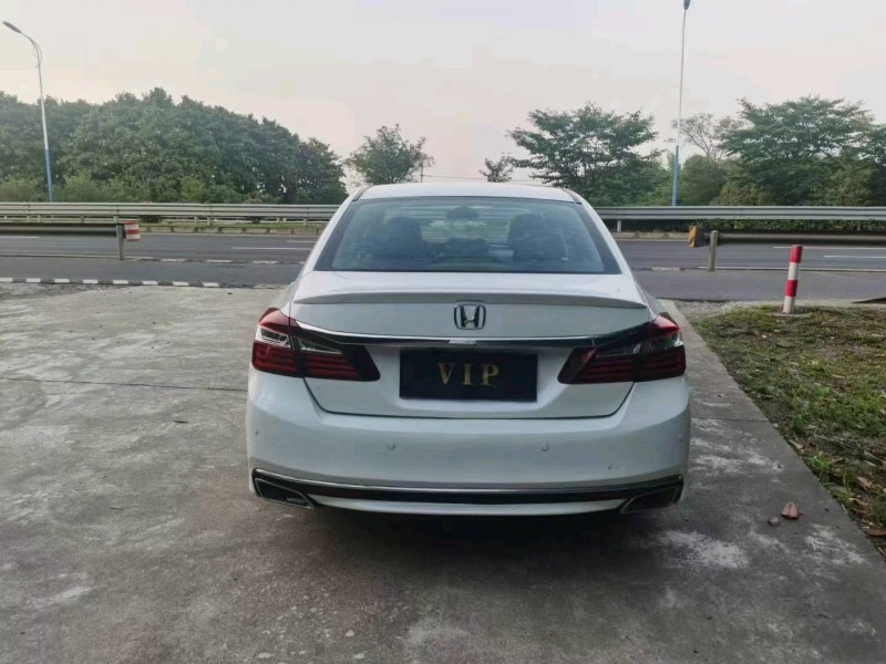 徐州17年本田雅阁9