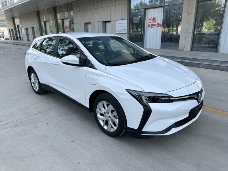 济宁24年别克微蓝2