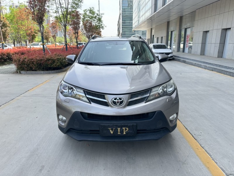 济宁14年丰田RAV4荣放1