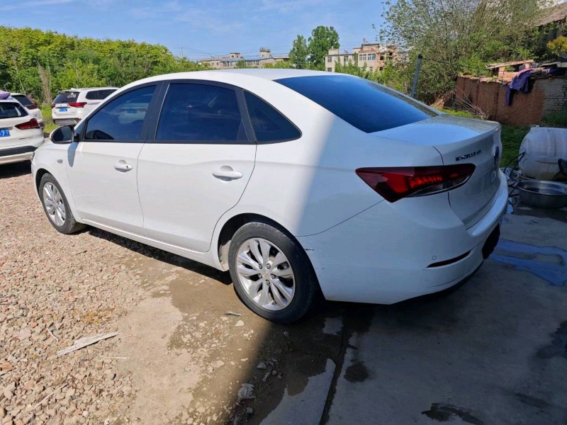 苏州22年别克英朗7