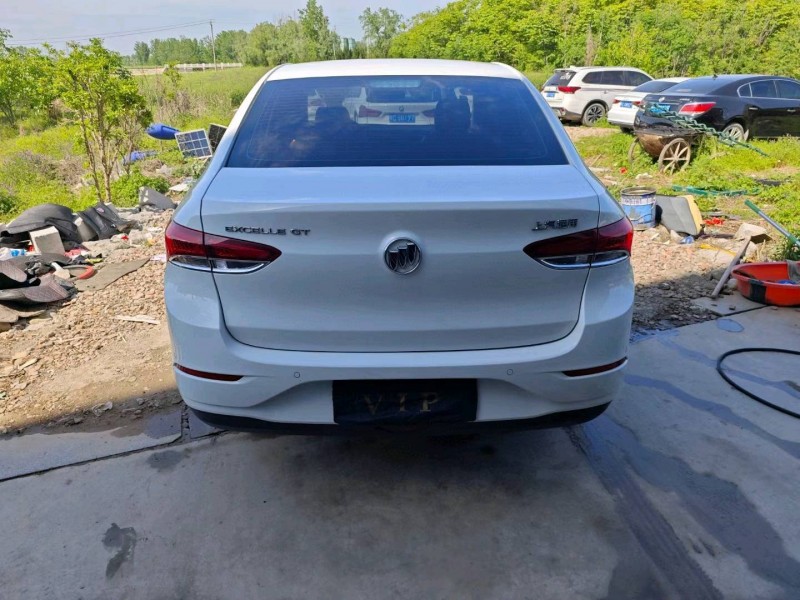 苏州22年别克英朗9