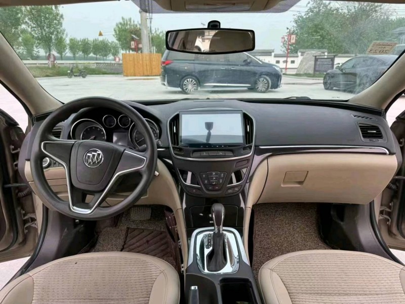 徐州17年别克君威5