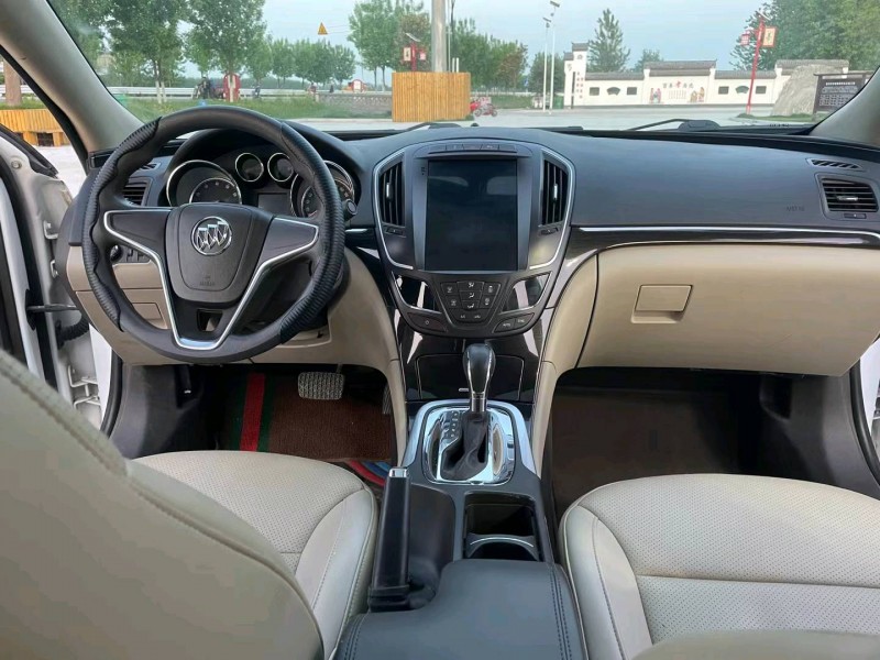 徐州16年别克君威6