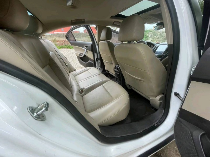 徐州16年别克君威7