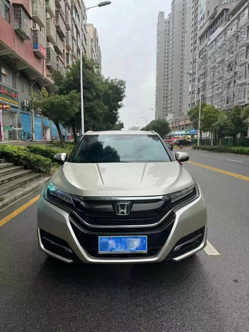 济宁18年本田URV1