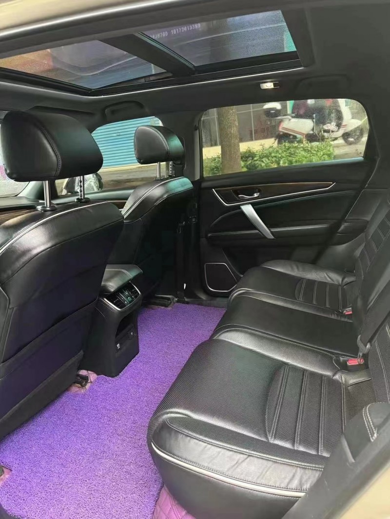 济宁18年本田URV5