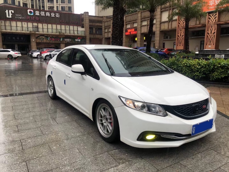 佛山14年本田思域2