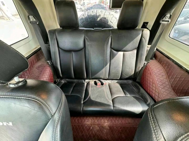 邢台14年Jeep牧马人7