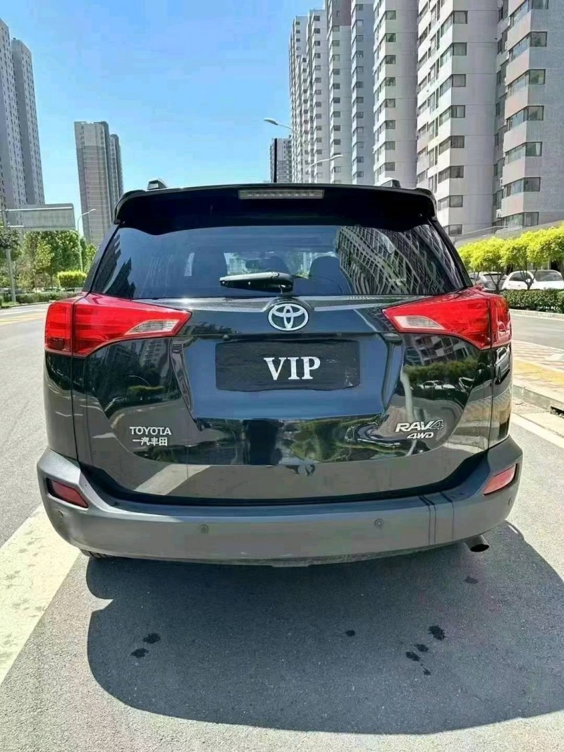 邯郸14年丰田RAV46