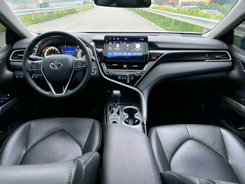 佛山22年丰田凯美瑞3