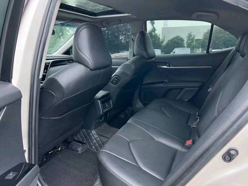 佛山22年丰田凯美瑞4