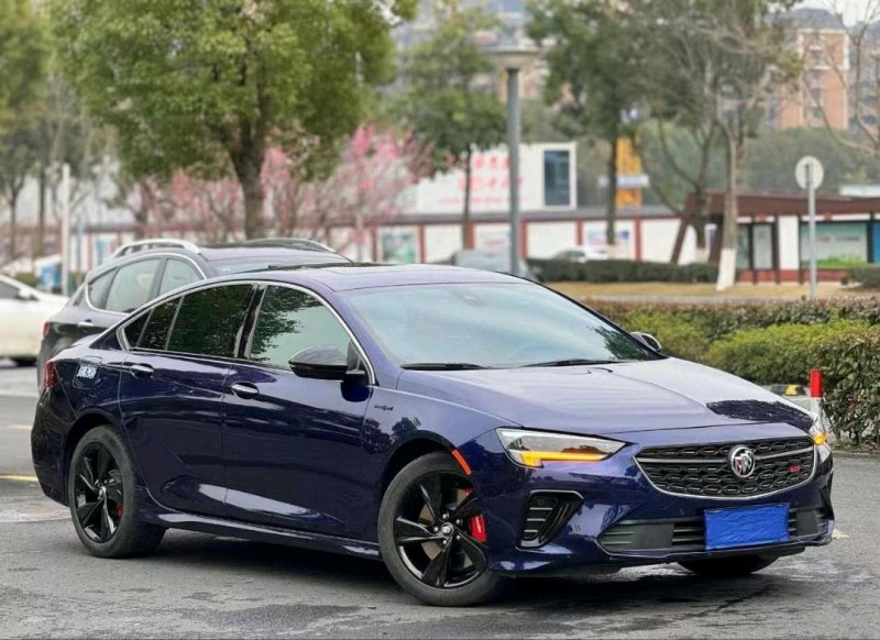 佛山21年别克君威2