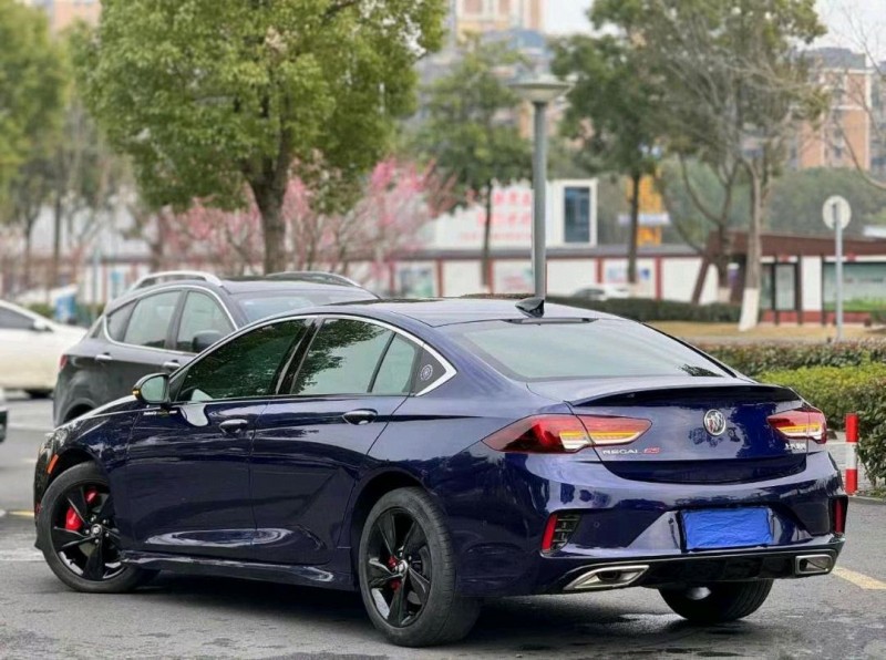 佛山21年别克君威7