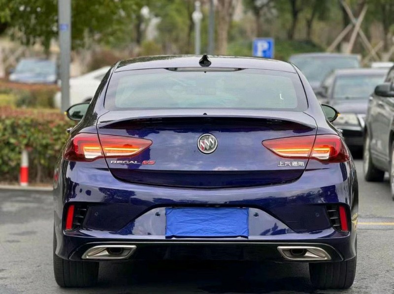 佛山21年别克君威9