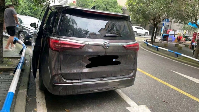 重庆20年别克GL89