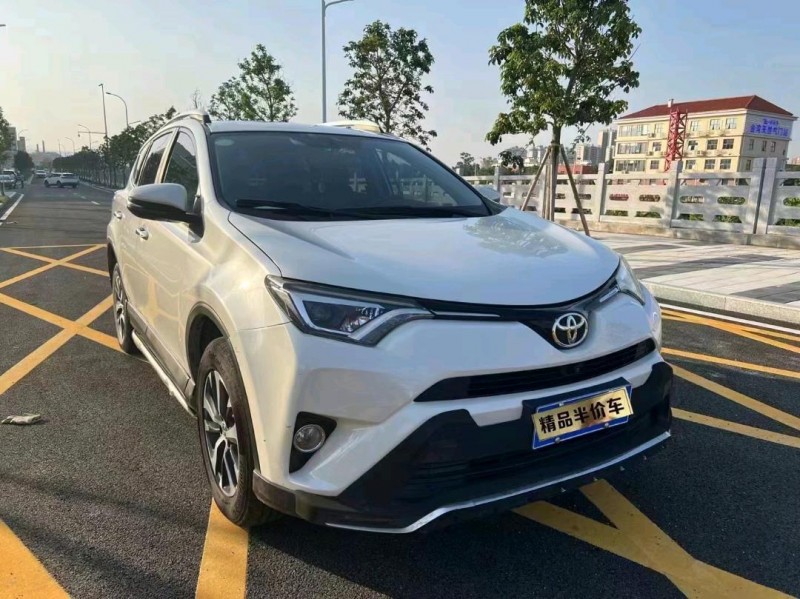 珠海17年豐田RAV43