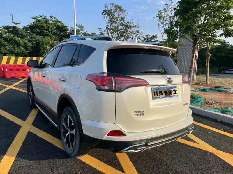 珠海17年豐田RAV45