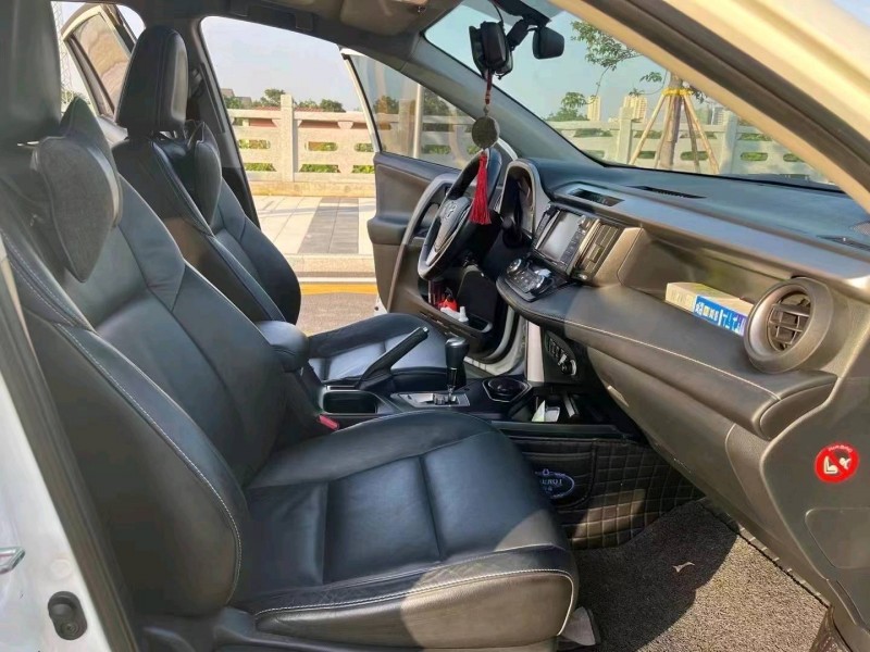 珠海17年豐田RAV48