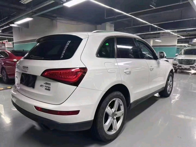 成都16年奥迪Q59