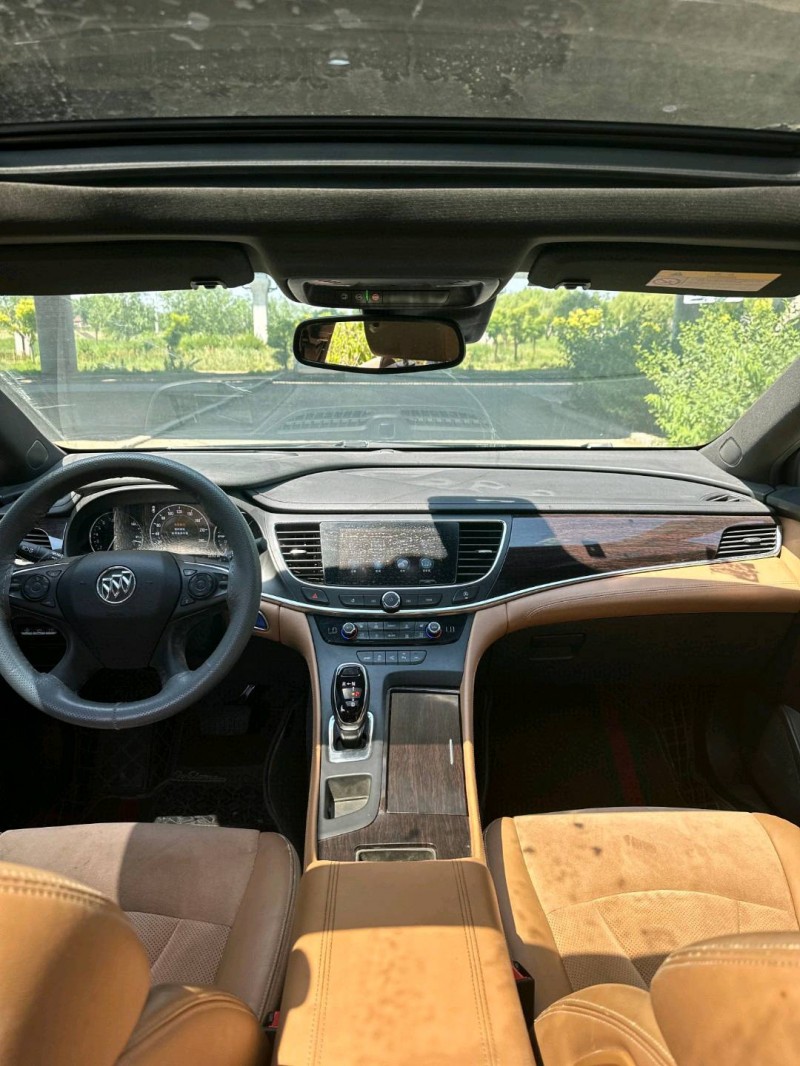 青岛17年别克君越4