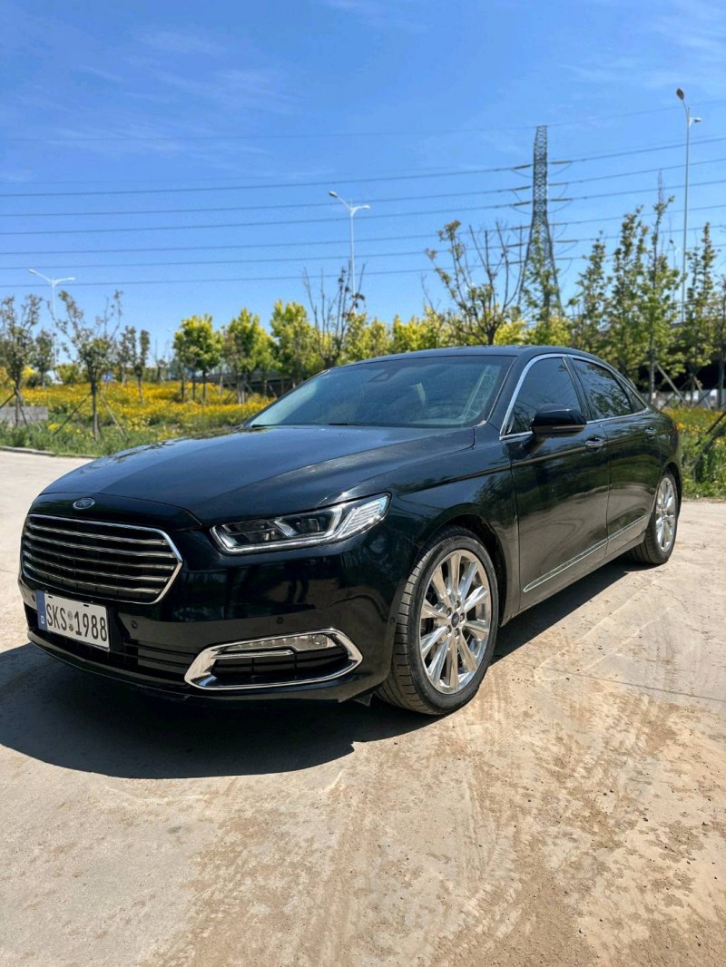 青岛17年福特金牛座2