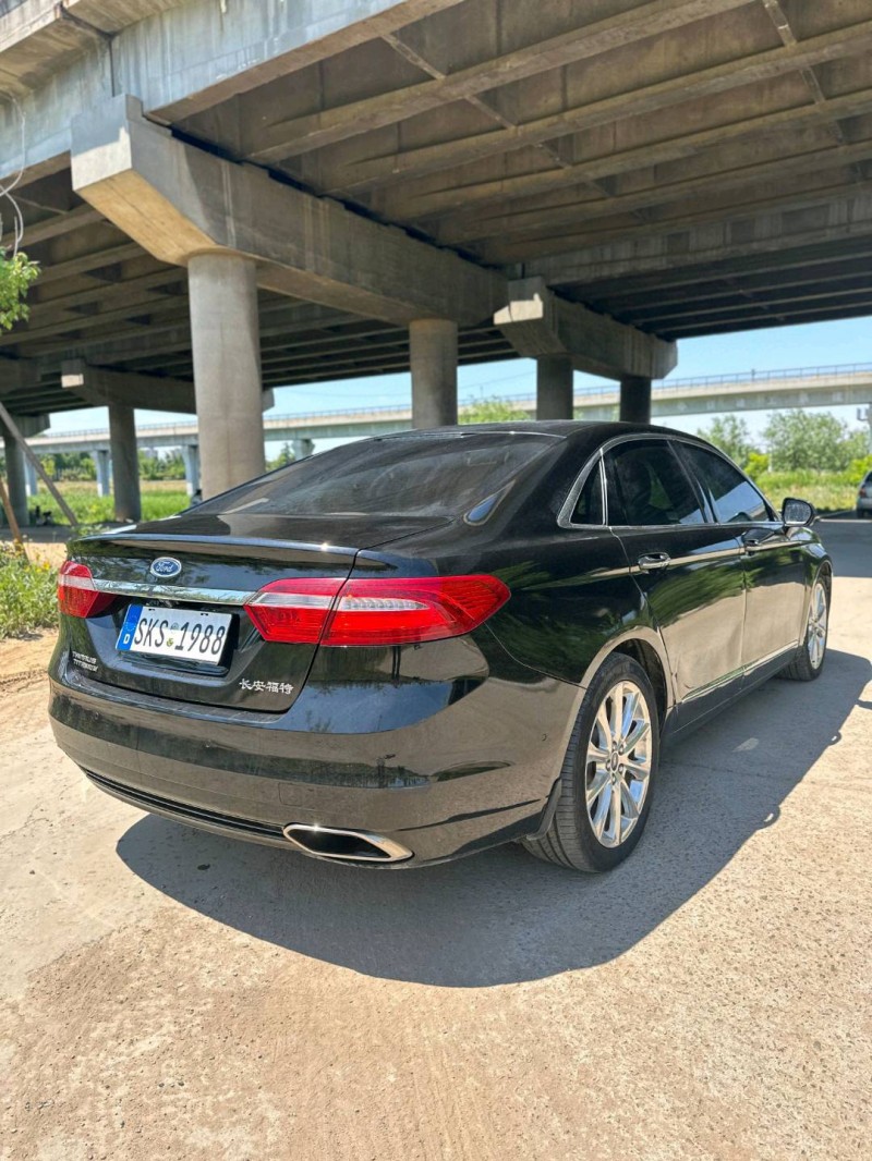 青岛17年福特金牛座7