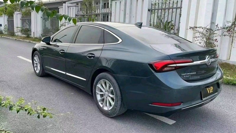 东莞21年别克君越7