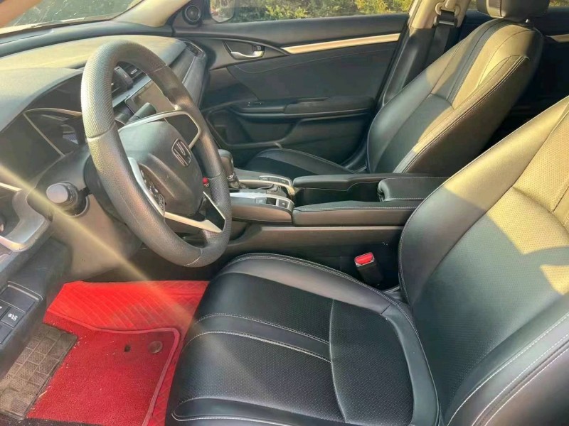 东营21年本田思域6