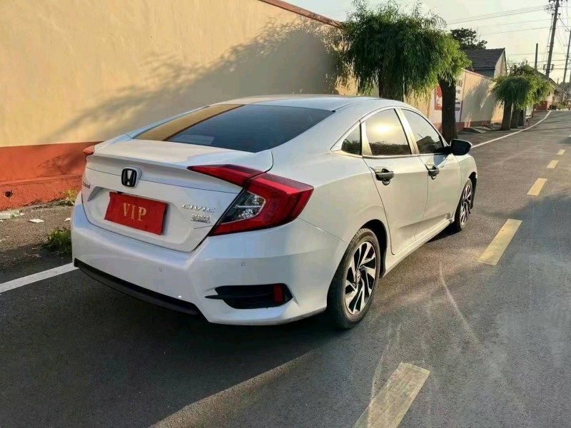 东营21年本田思域7