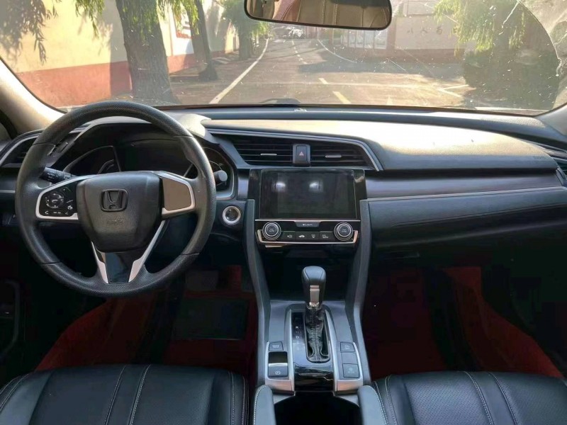 东营21年本田思域8