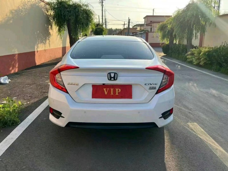 东营21年本田思域9