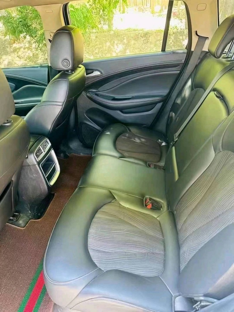 枣庄16年别克昂科威5