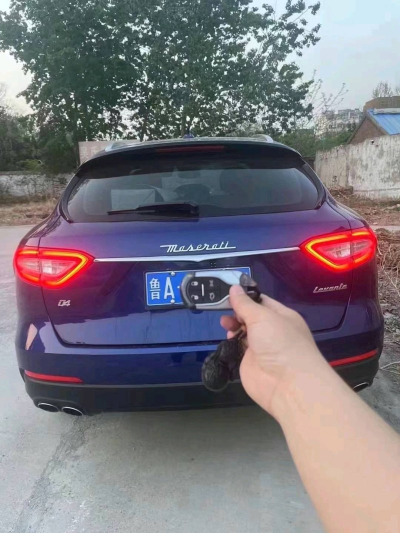 东营19年玛莎拉蒂Levante3