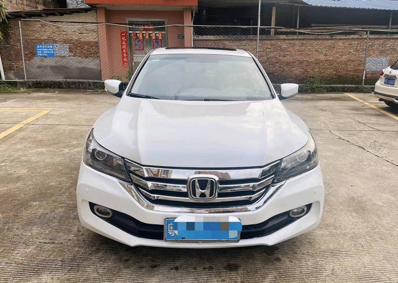 广州15年本田雅阁1